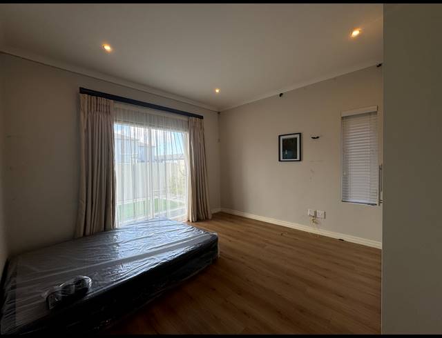 4 BEDROOM HOUSE FOR SALE IN PARKLANDS NORTH
